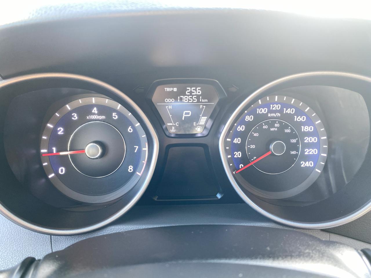2013 Hyundai Elantra GLS/Automatic/Gas Saver/Sunroof/BlueTooth - Photo #17