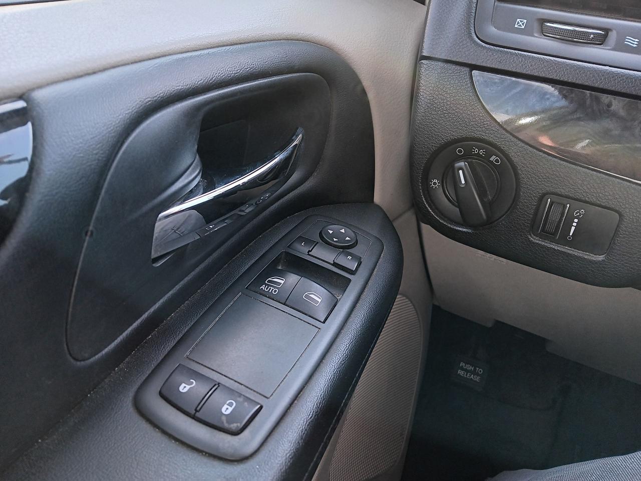 2012 Dodge Grand Caravan SE, 7 Passenger - Photo #15