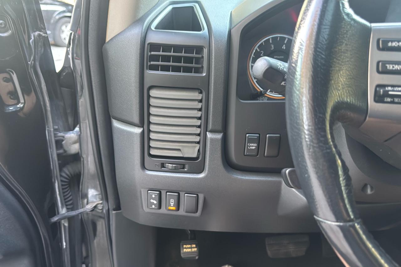 2012 Nissan Titan SL - Photo #11