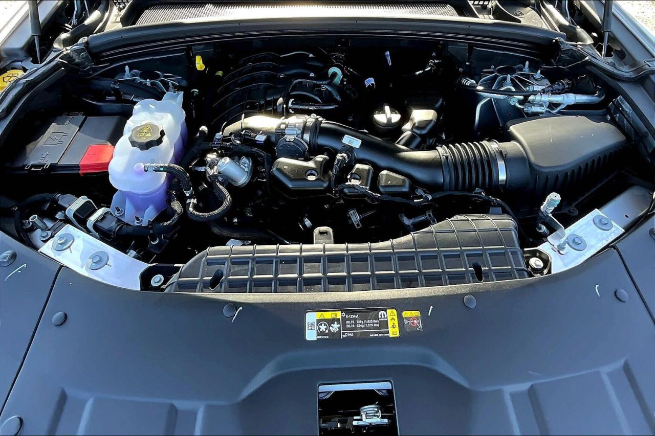 2025 Jeep Grand Cherokee ALTITUDE 4X4 | Leather | Power Sunroof | Tow Pkg Photo