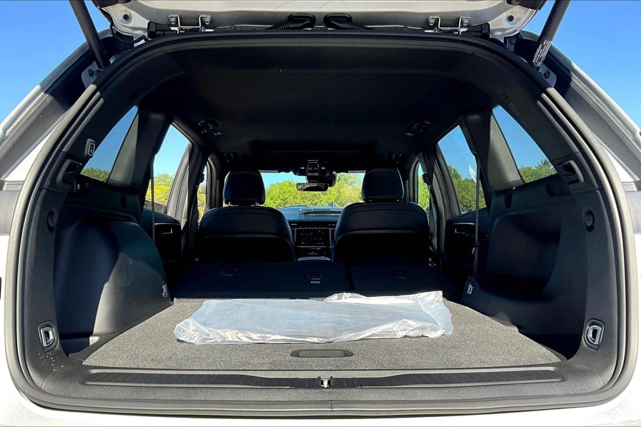 2025 Jeep Grand Cherokee ALTITUDE 4X4 | Leather | Power Sunroof | Tow Pkg Photo