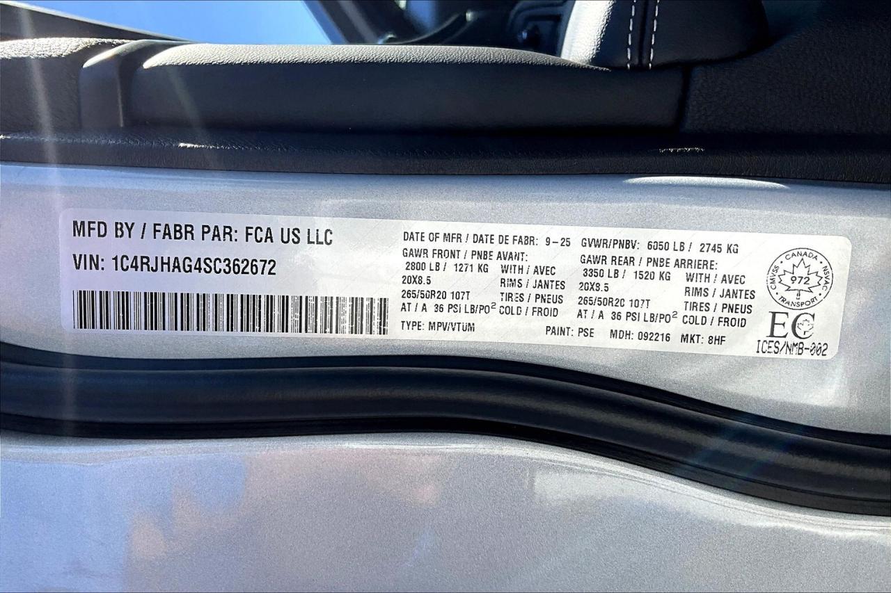 2025 Jeep Grand Cherokee ALTITUDE 4X4 | Leather | Power Sunroof | Tow Pkg Photo