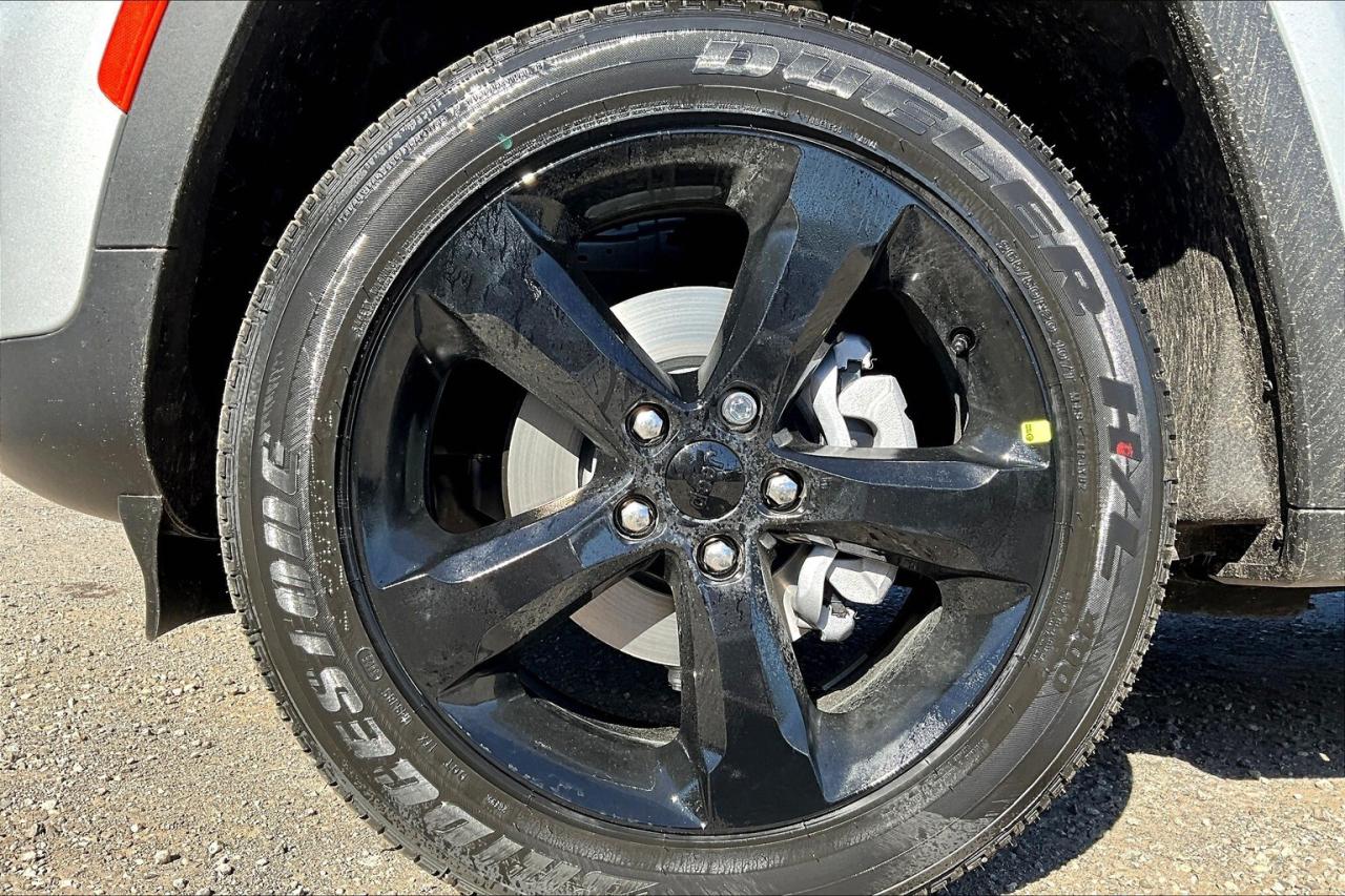 2025 Jeep Grand Cherokee ALTITUDE 4X4 | Leather | Power Sunroof | Tow Pkg Photo