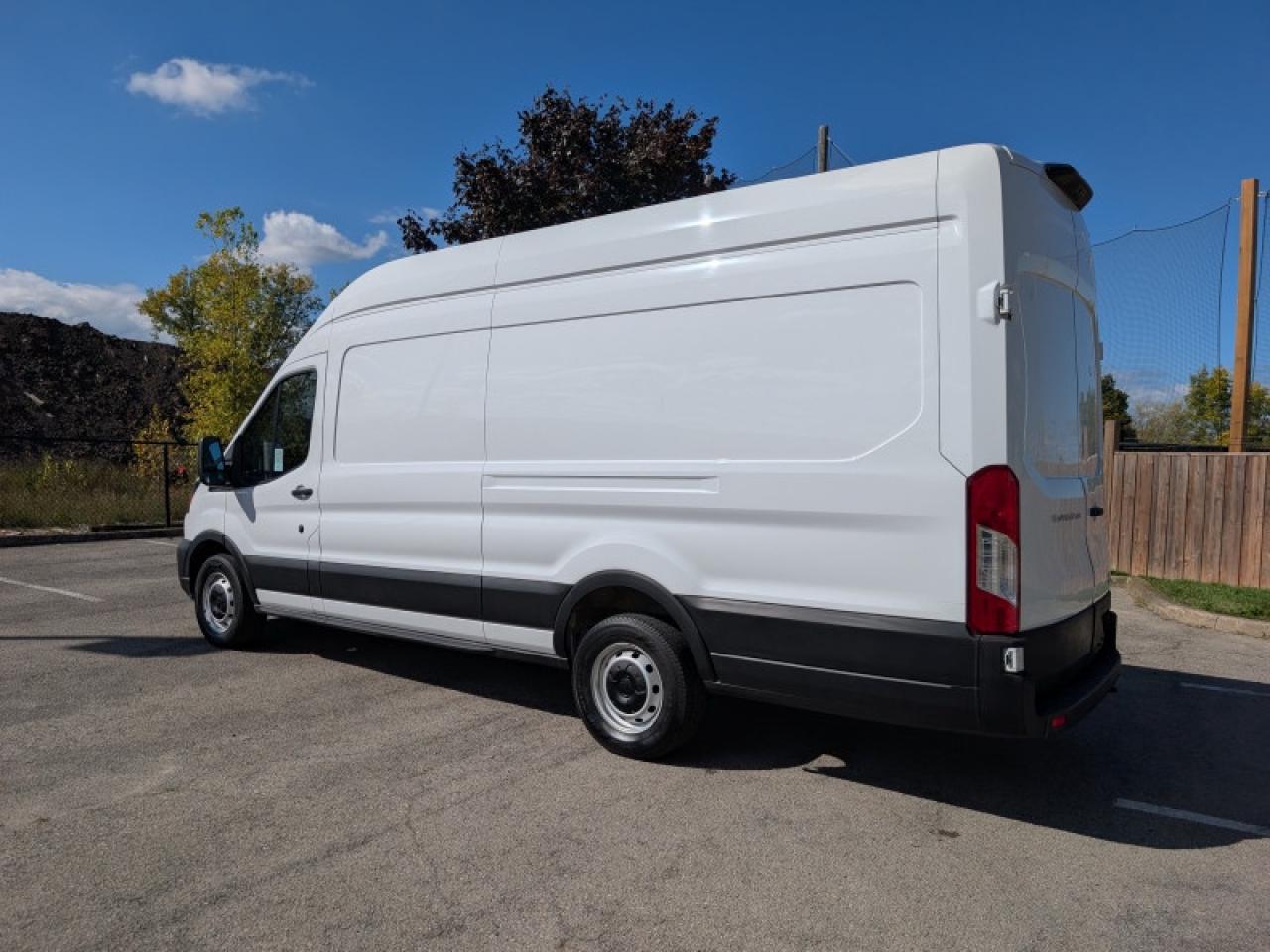 2023 Ford Transit Cargo Van HR Cargo  **LEATHER** Photo2