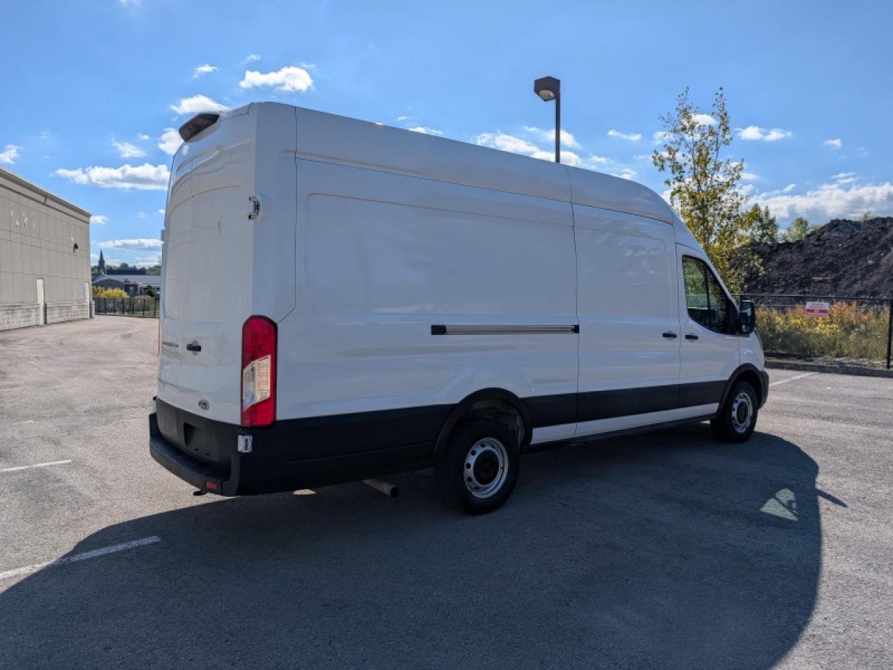 2023 Ford Transit Cargo Van HR Cargo  **LEATHER** Photo