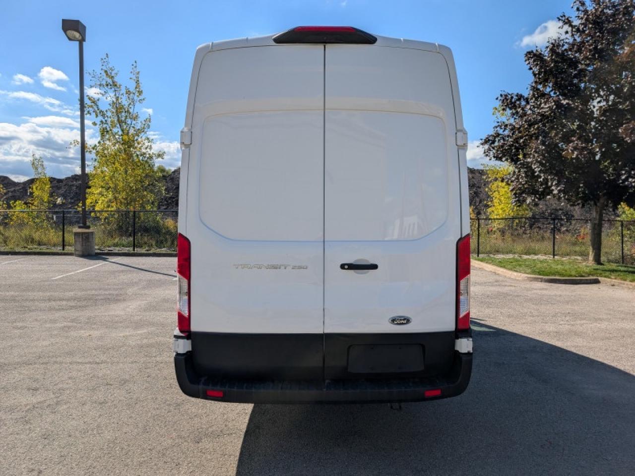 2023 Ford Transit Cargo Van HR Cargo  **LEATHER** Photo3