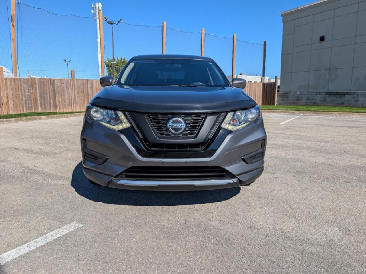 2018 Nissan Rogue S  **AFTERMARKET ALLOYS** Photo