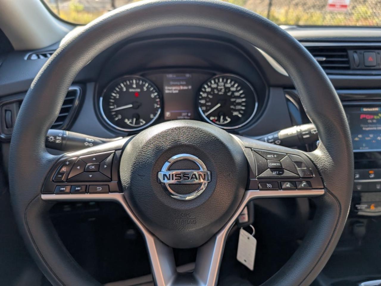 2018 Nissan Rogue S  **AFTERMARKET ALLOYS** Photo