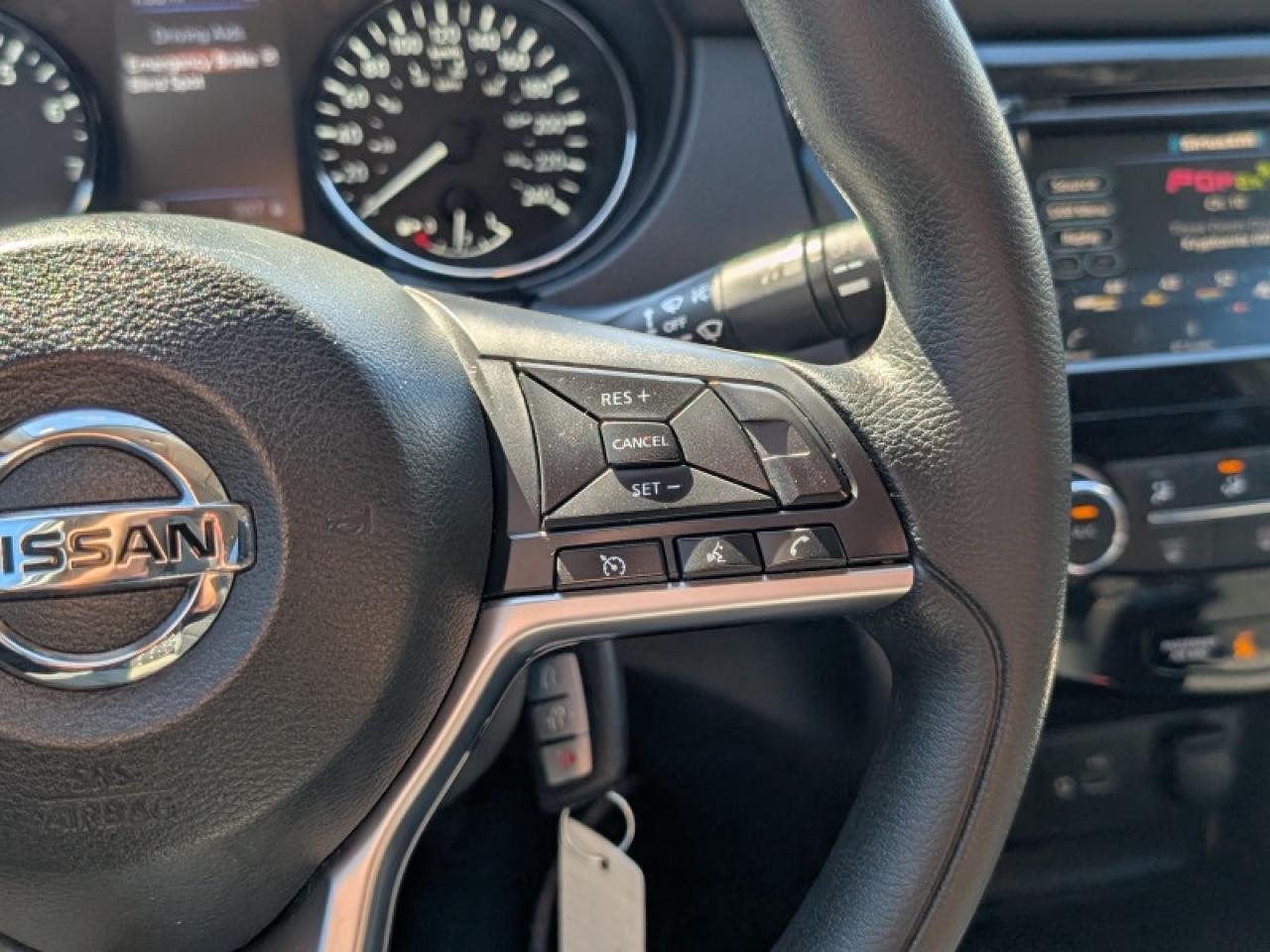 2018 Nissan Rogue S  **AFTERMARKET ALLOYS** Photo