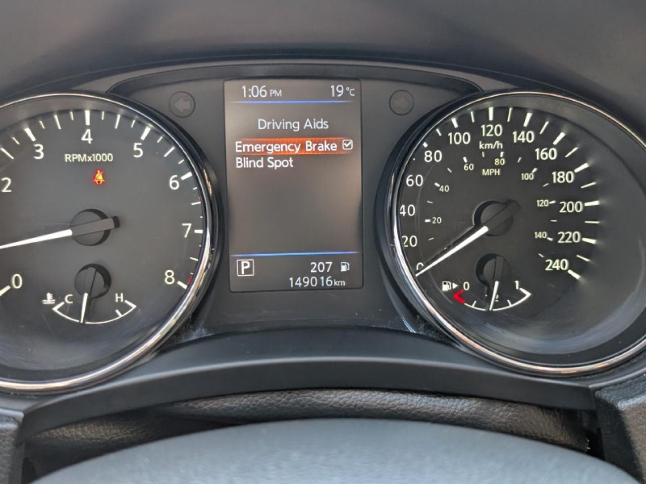 2018 Nissan Rogue S  **AFTERMARKET ALLOYS** Photo