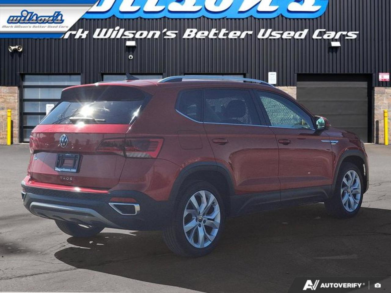 2022 Volkswagen Taos Comfortline | Split Leather | Pano Roof | Heated Seats | Digital Dash | Wireless Carplay | and More! Photo4