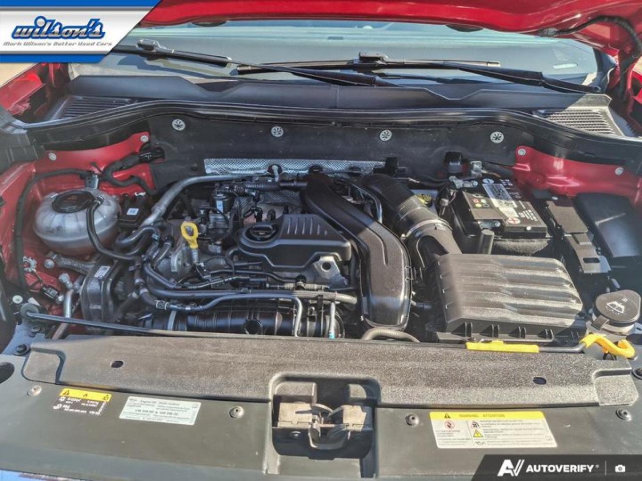 2022 Volkswagen Taos Comfortline | Split Leather | Pano Roof | Heated Seats | Digital Dash | Wireless Carplay | and More! Photo