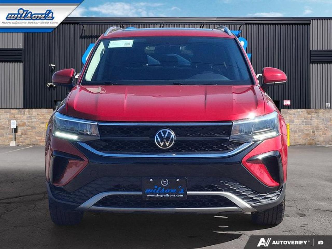 2022 Volkswagen Taos Comfortline | Split Leather | Pano Roof | Heated Seats | Digital Dash | Wireless Carplay | and More! Photo