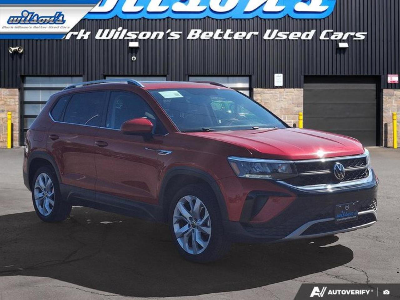 2022 Volkswagen Taos Comfortline | Split Leather | Pano Roof | Heated Seats | Digital Dash | Wireless Carplay | and More! Photo