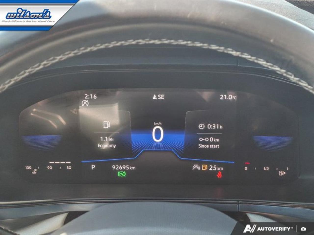 2022 Volkswagen Taos Comfortline | Split Leather | Pano Roof | Heated Seats | Digital Dash | Wireless Carplay | and More! Photo