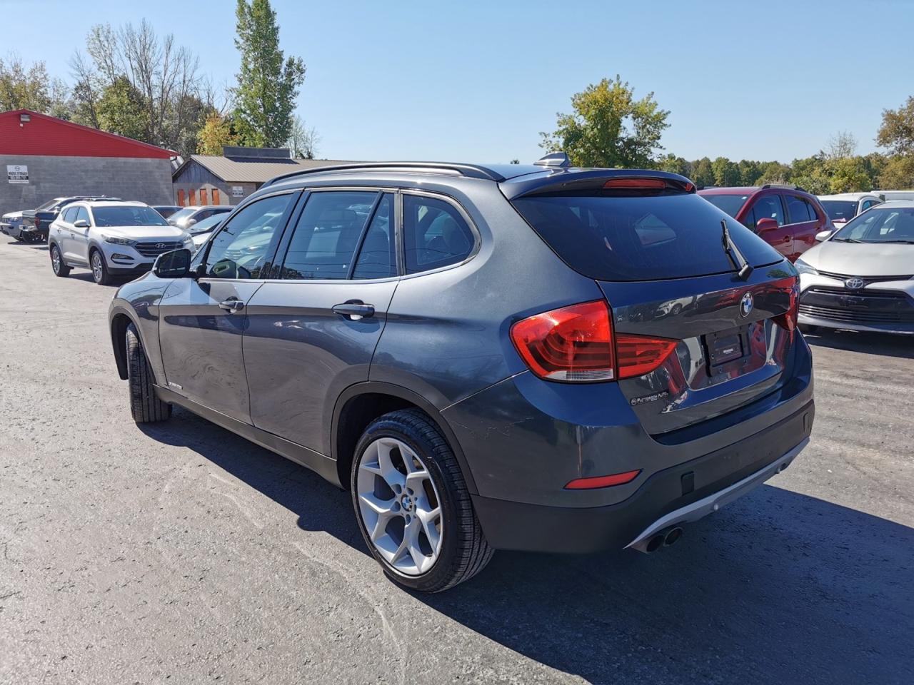 2015 BMW X1 28i xDrive - Photo #4