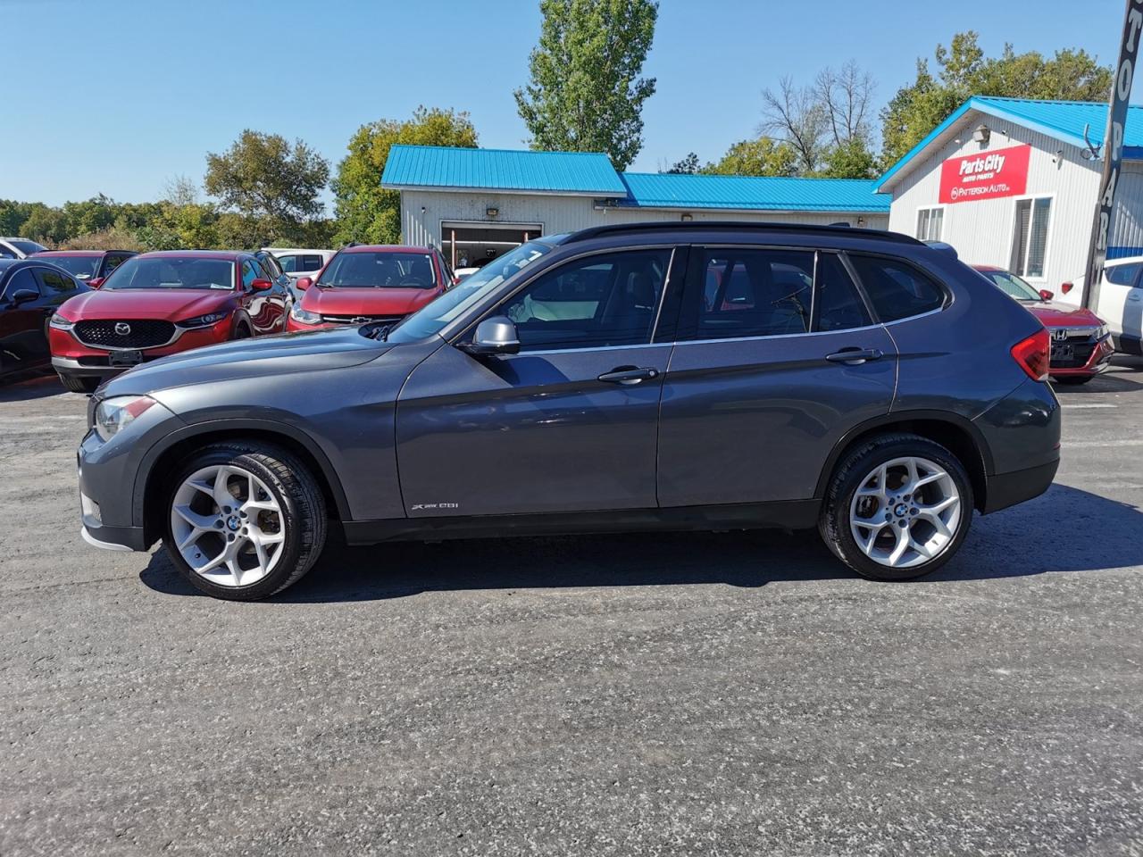 2015 BMW X1 28i xDrive Photo2