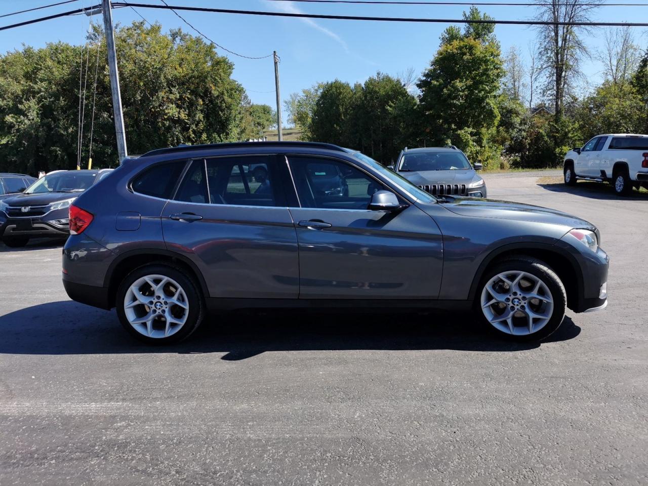 2015 BMW X1 28i xDrive - Photo #7