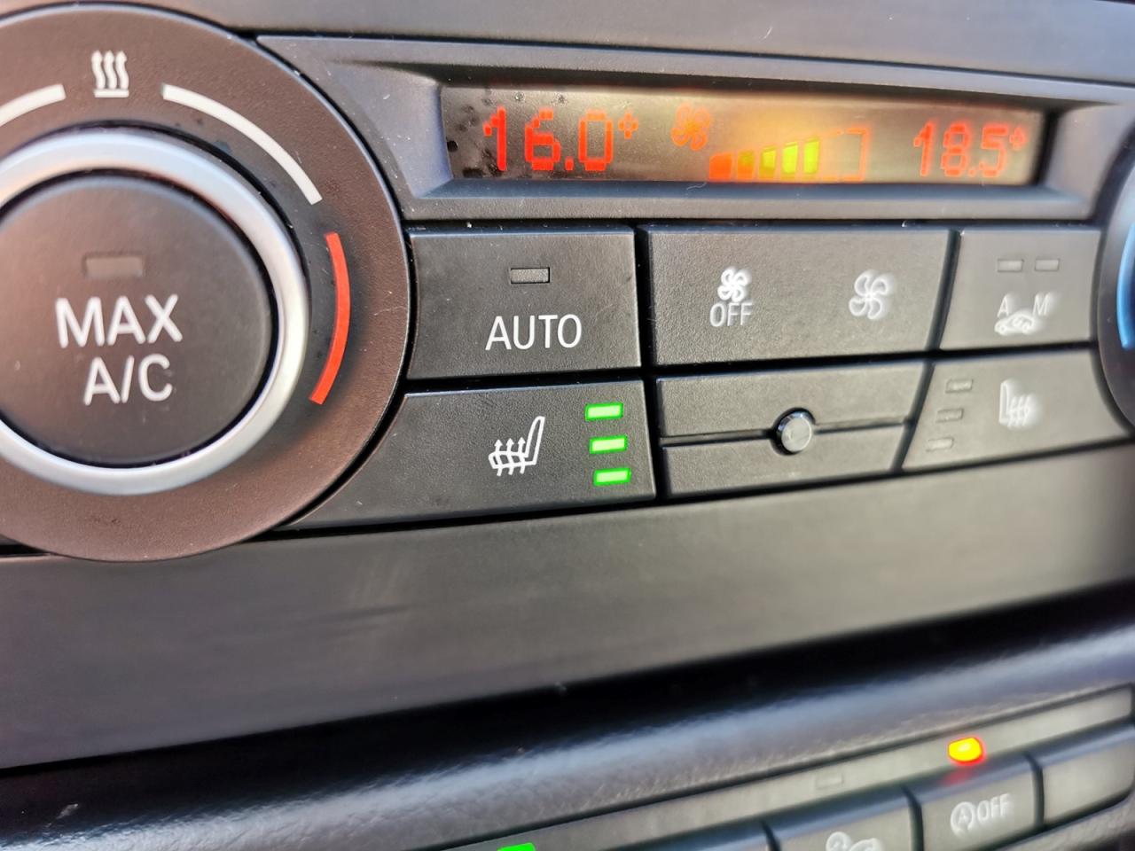 2015 BMW X1 28i xDrive - Photo #32