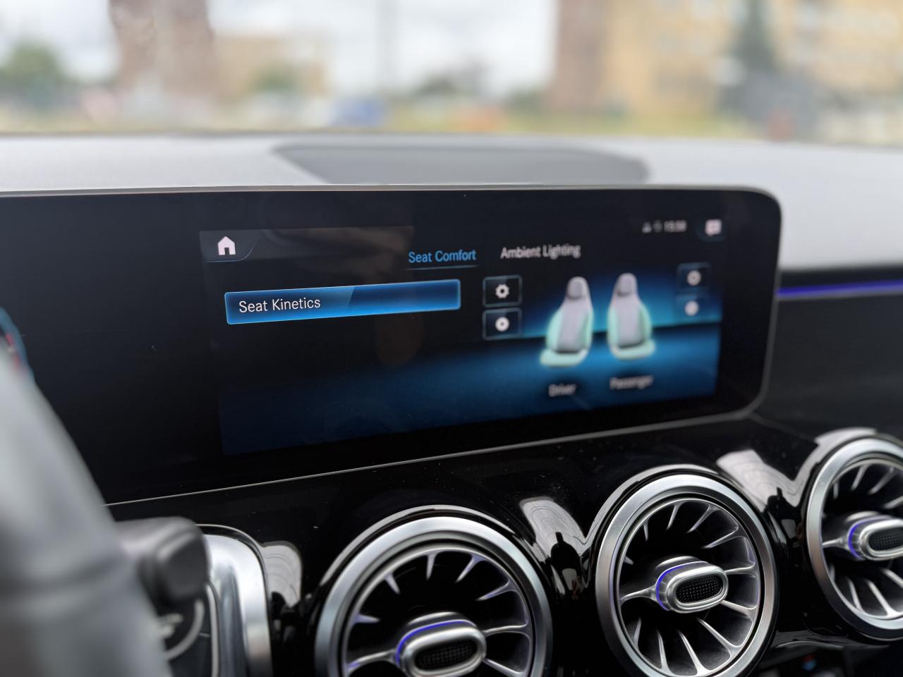 2020 Mercedes-Benz GLB-Class | PREMIUM | PANO | APPLE CARPLAY Photo