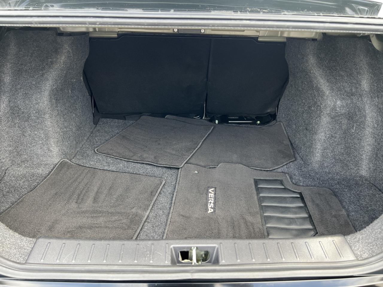 2024 Nissan Versa SR - Photo #4