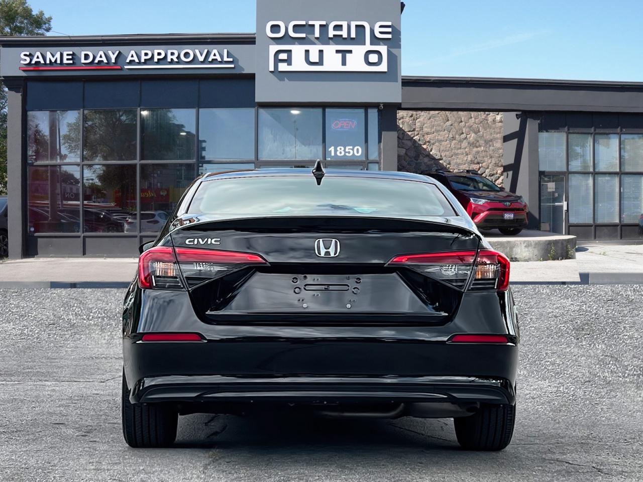 2022 Honda Civic LX Sedan CVT Photo4