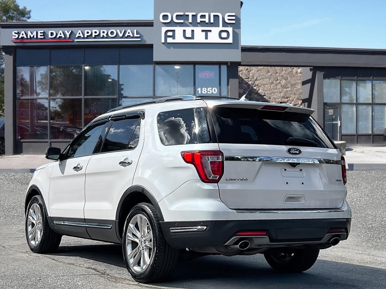 2019 Ford Explorer Limited 4WD Photo3