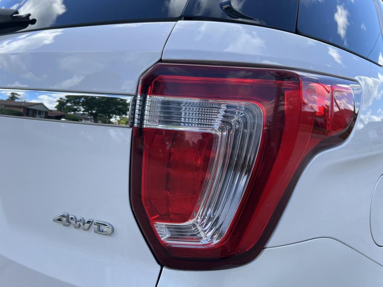 2019 Ford Explorer Limited 4WD Photo