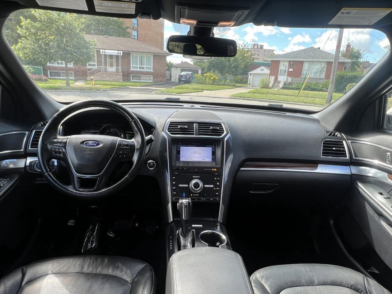 2019 Ford Explorer Limited 4WD Photo