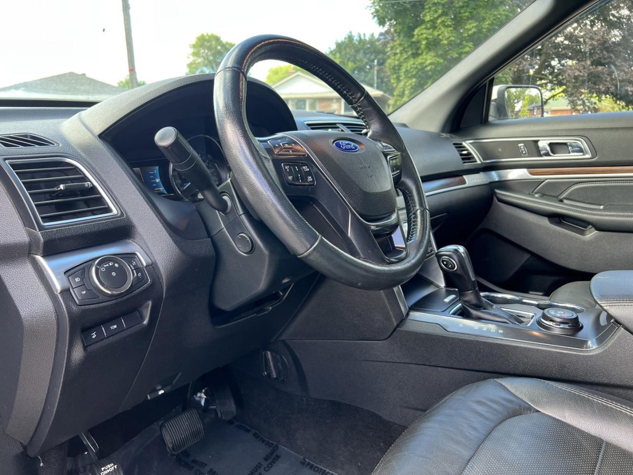 2019 Ford Explorer Limited 4WD Photo