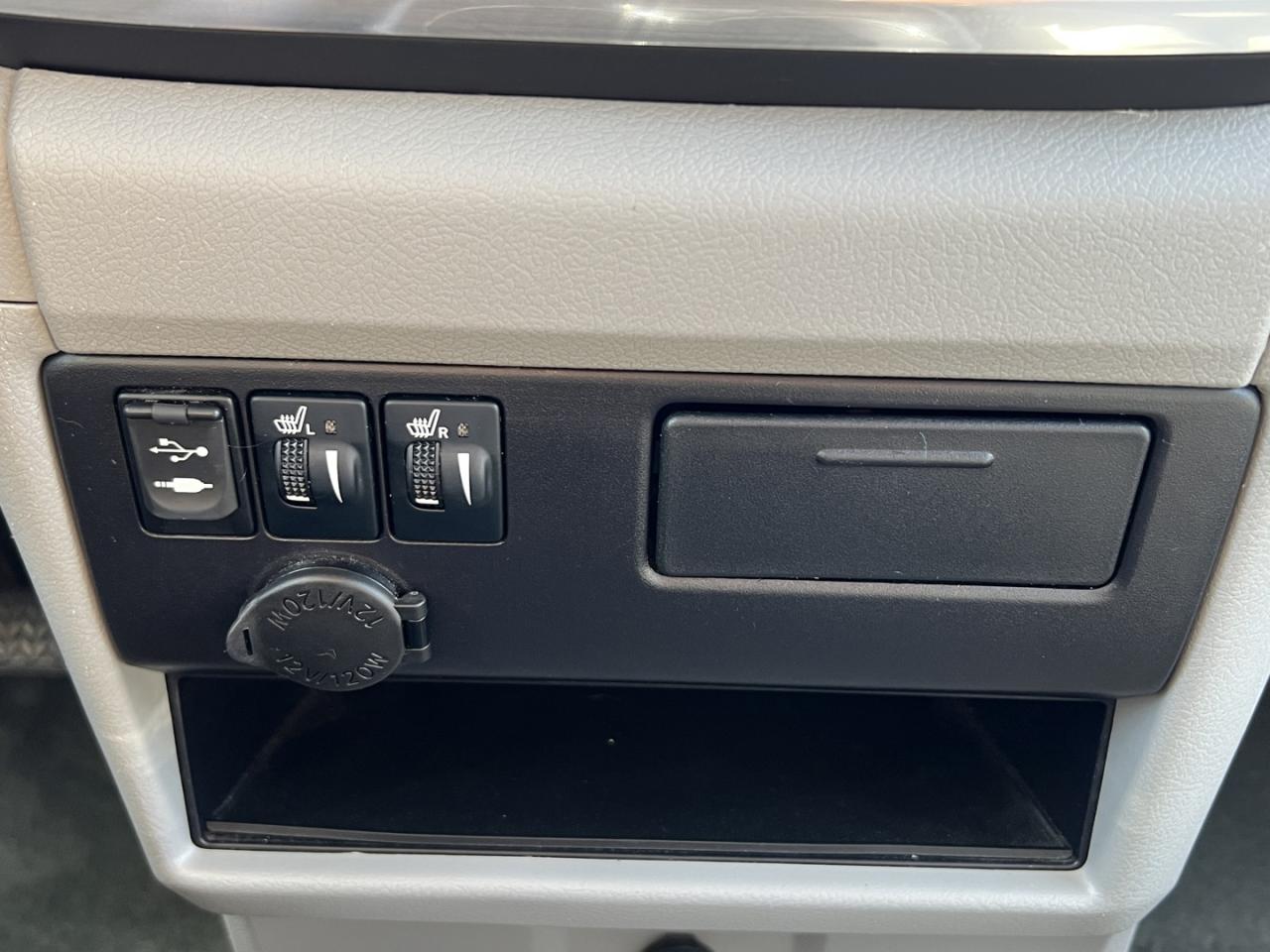 2015 Toyota Sienna LE FWD 7-Passenger V6 - Photo #15