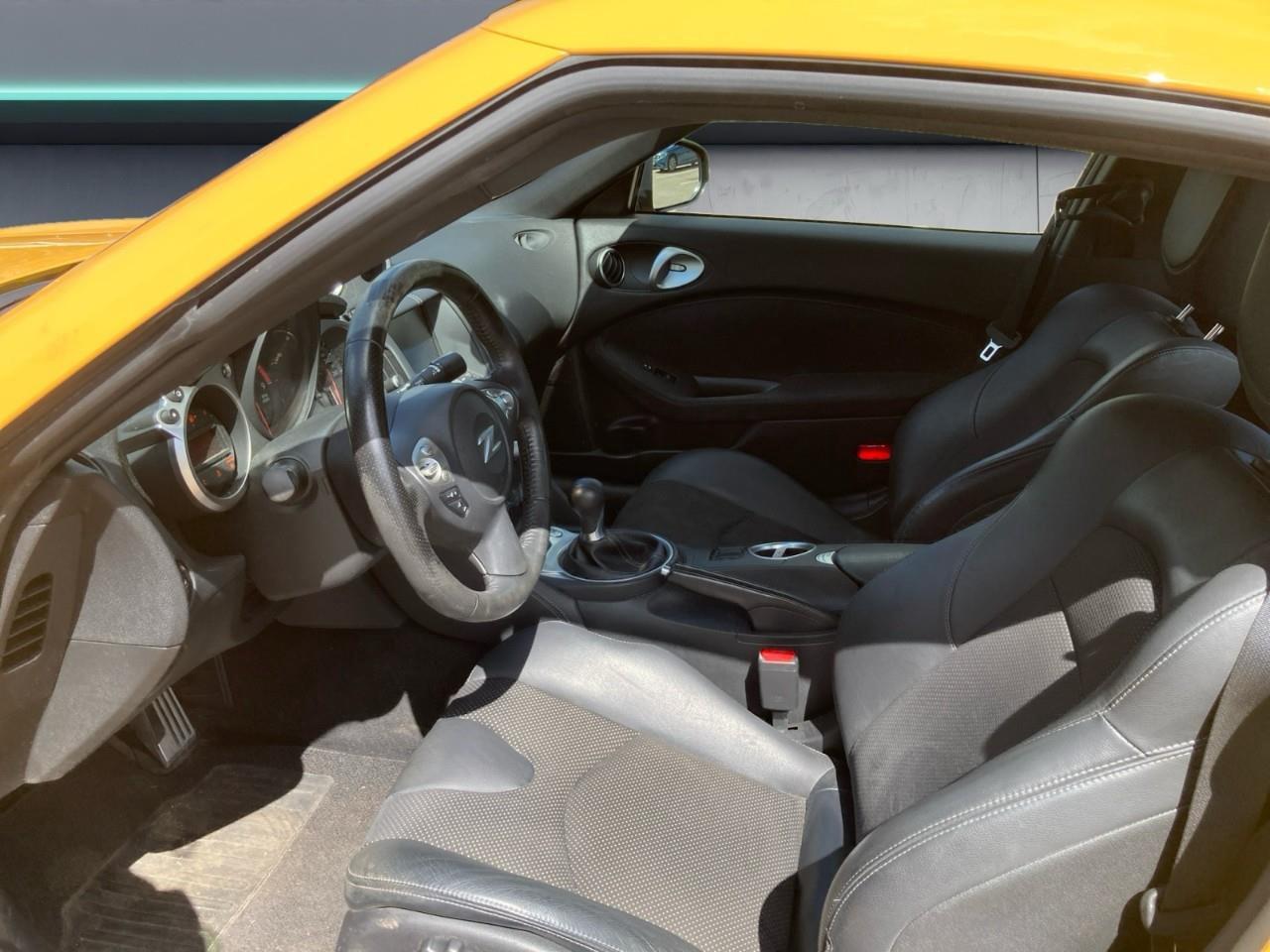 2017 Nissan 370Z Touring Sport LOW KILOMETRES Photo