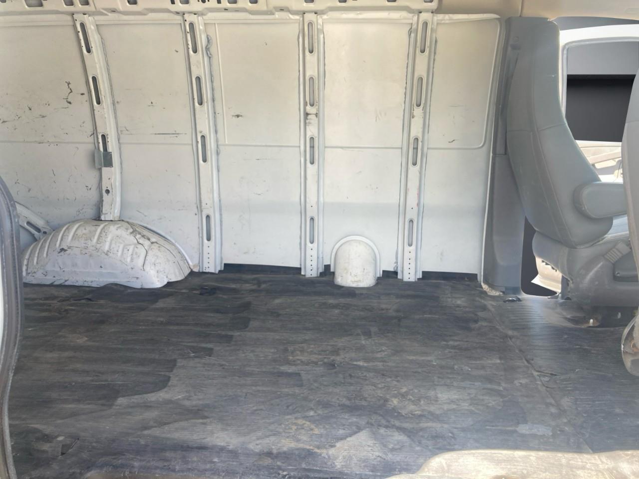 2019 GMC Savana 2500 Work Van Photo