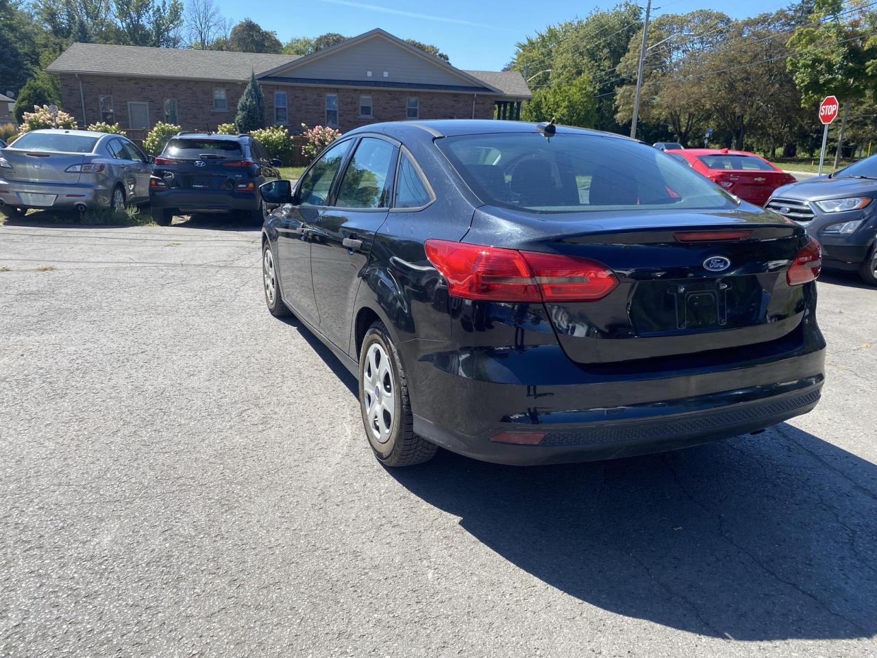 2015 Ford Focus S - Photo #7