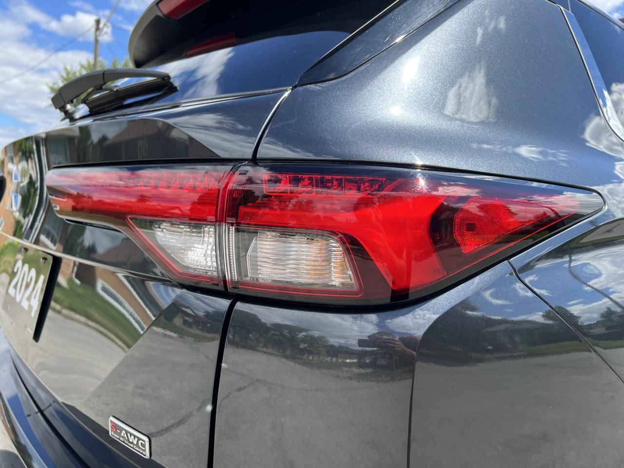 2024 Mitsubishi Outlander ES AWD - Photo #7