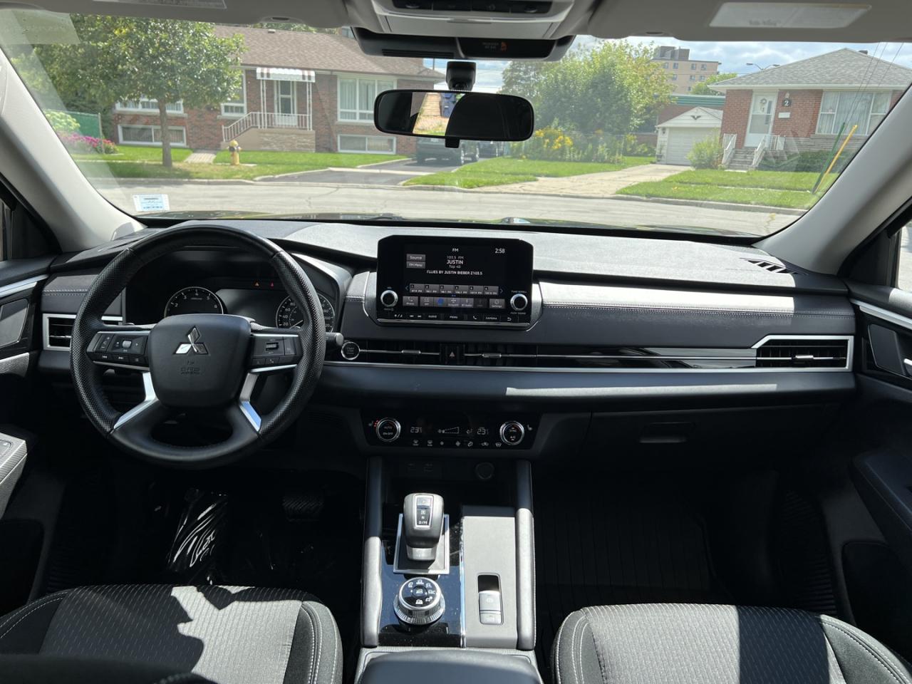 2024 Mitsubishi Outlander ES AWD - Photo #14