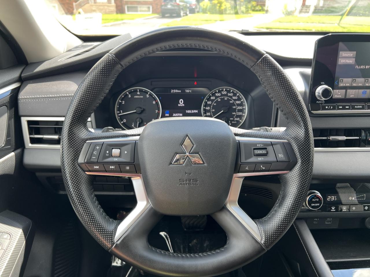 2024 Mitsubishi Outlander ES AWD - Photo #16