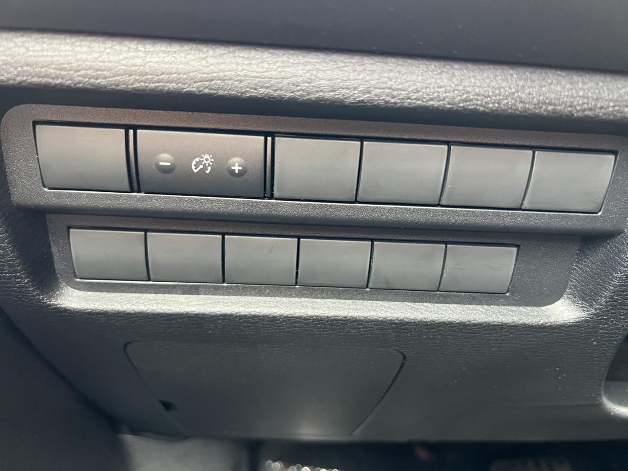 2024 Mitsubishi Outlander ES AWD - Photo #23