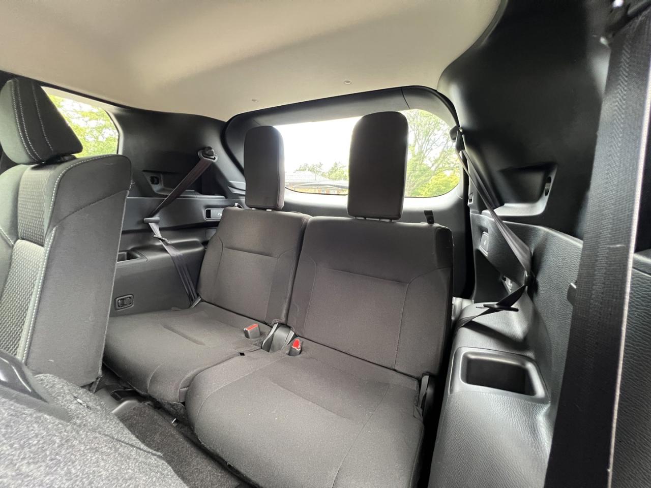 2024 Mitsubishi Outlander ES AWD - Photo #26