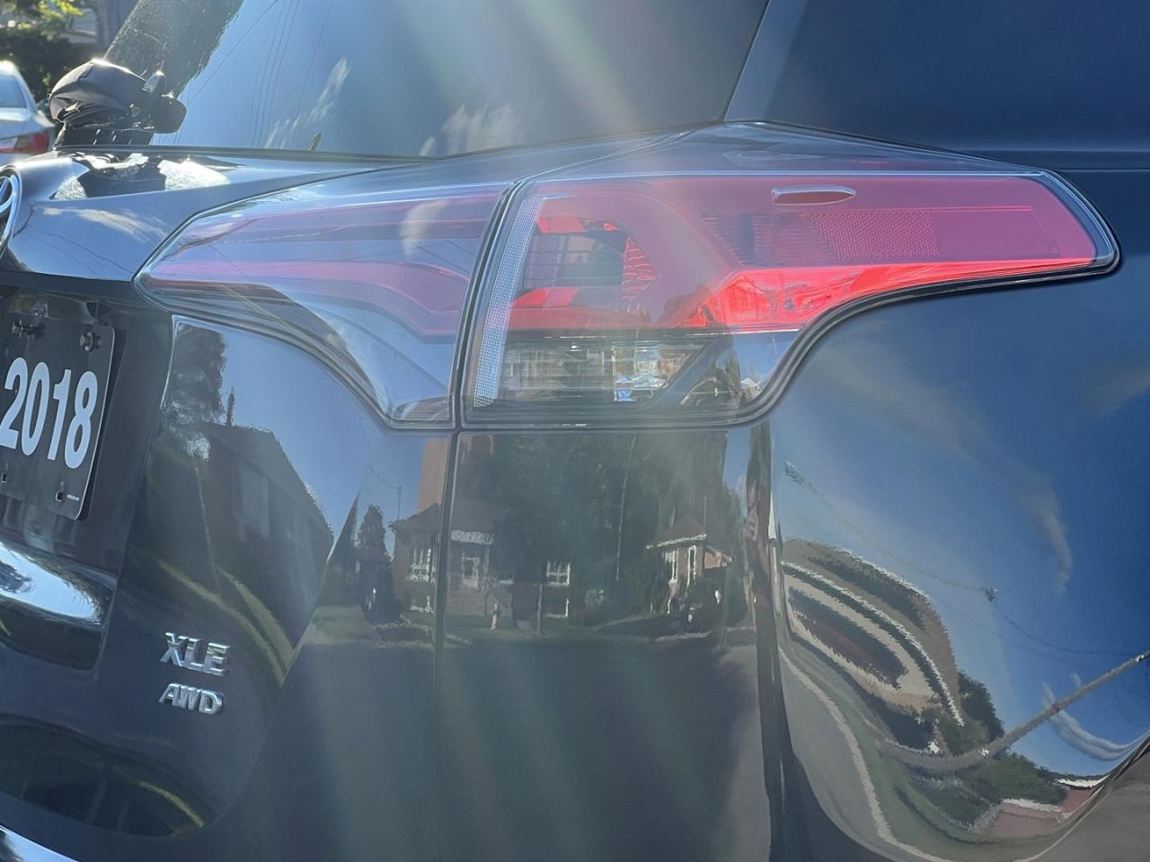 2018 Toyota RAV4 XLE AWD - Photo #7