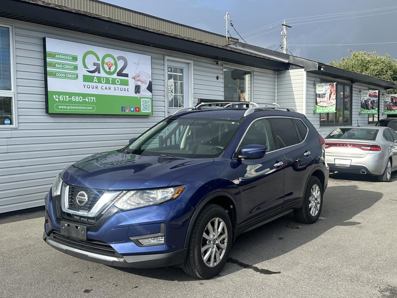 2018 Nissan Rogue AWD SV - Photo #2