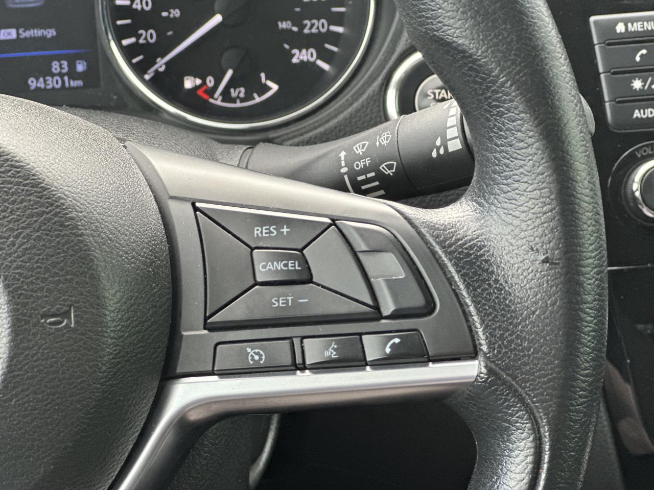 2018 Nissan Rogue AWD SV - Photo #16