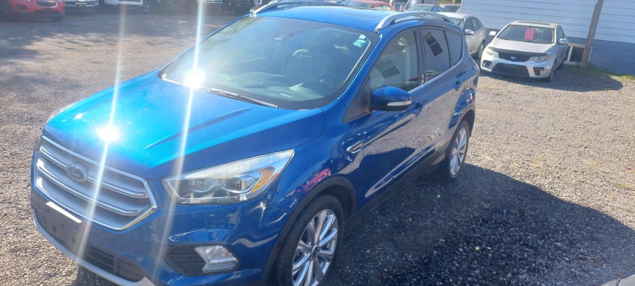 2017 Ford Escape Titanium Photo4