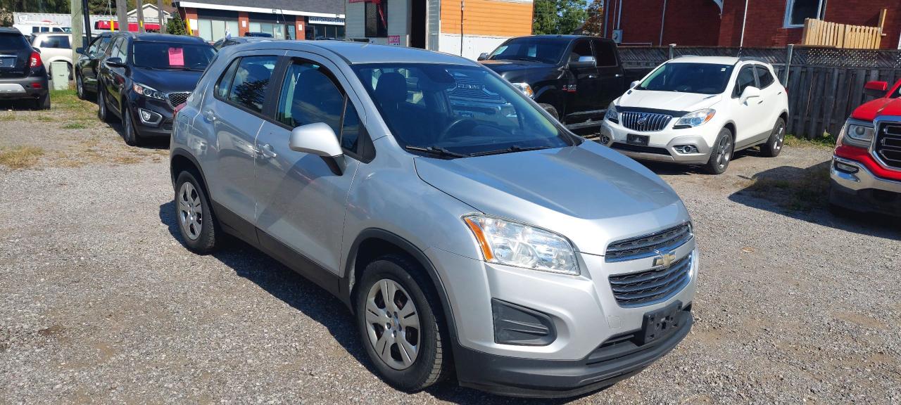 2016 Chevrolet Trax FWD 4dr Photo2