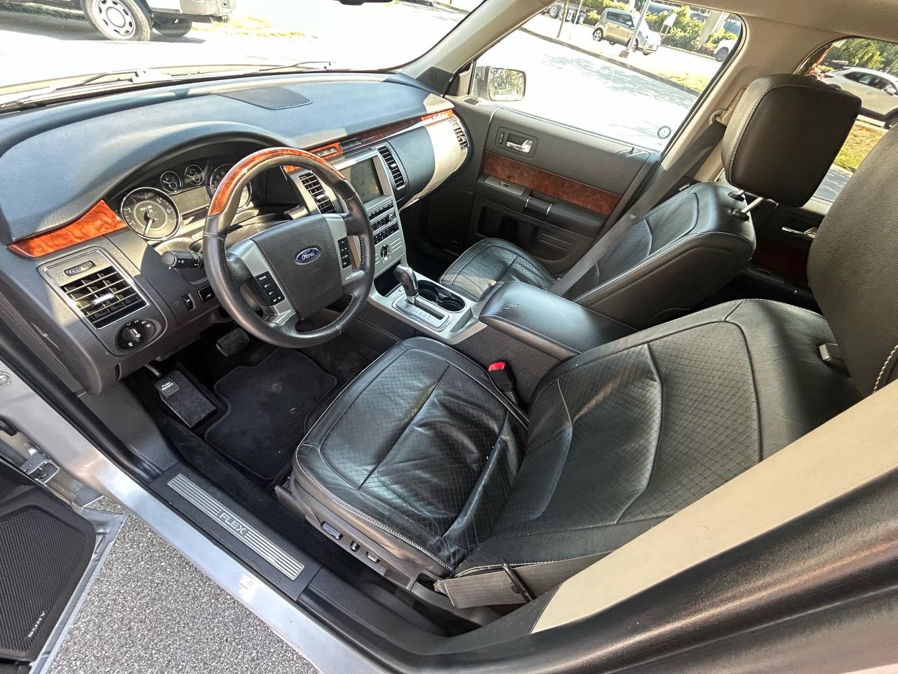 2009 Ford Flex limited - Photo #9