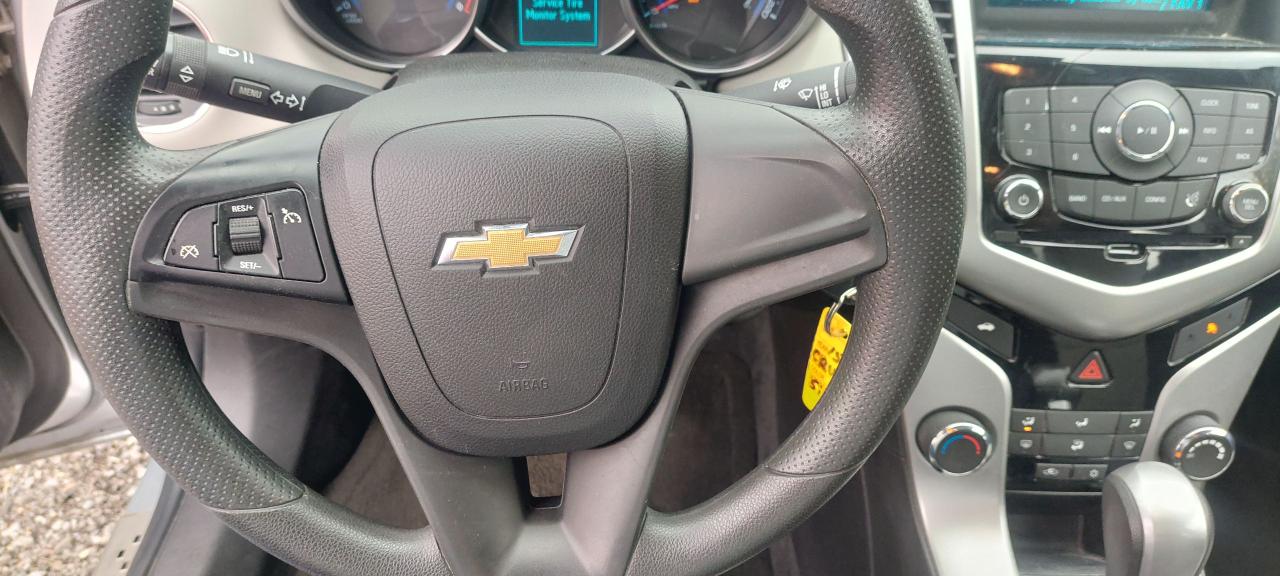 2015 Chevrolet Cruze 4dr Sdn 2LS - Photo #12