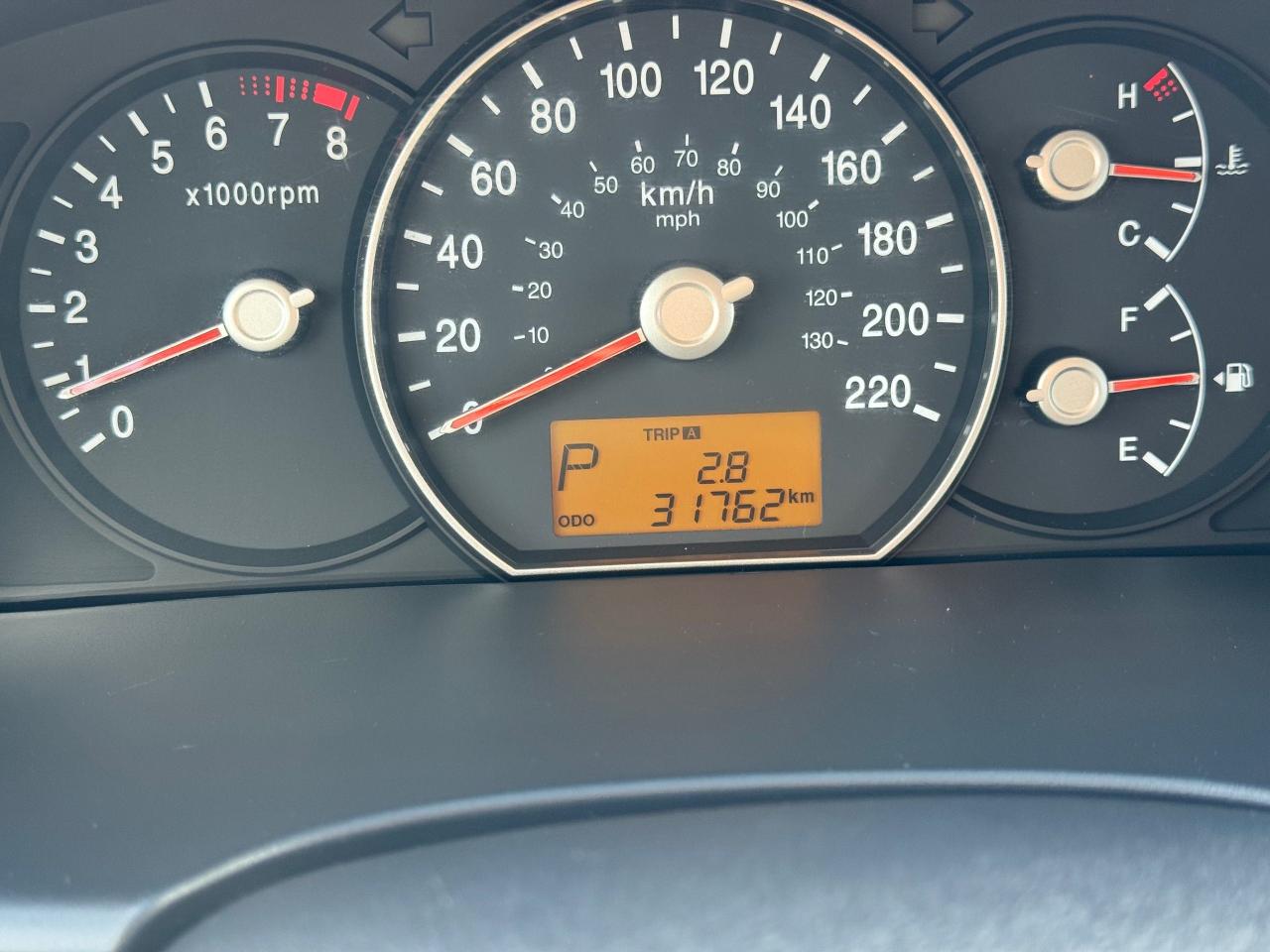 2010 Kia Rondo EX, HATCH, ONLY 31,000KMS, AUTO, 4CYL, CERTIFIED - Photo #15
