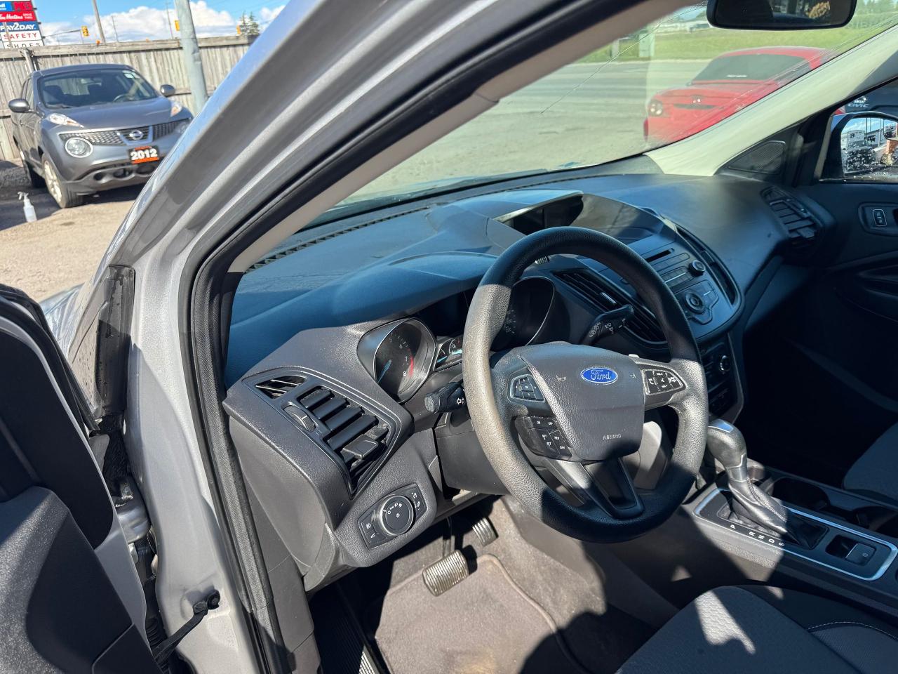 2017 Ford Escape ENGINE NEEDS REPAIR, SE, OVERHEATS - Photo #10