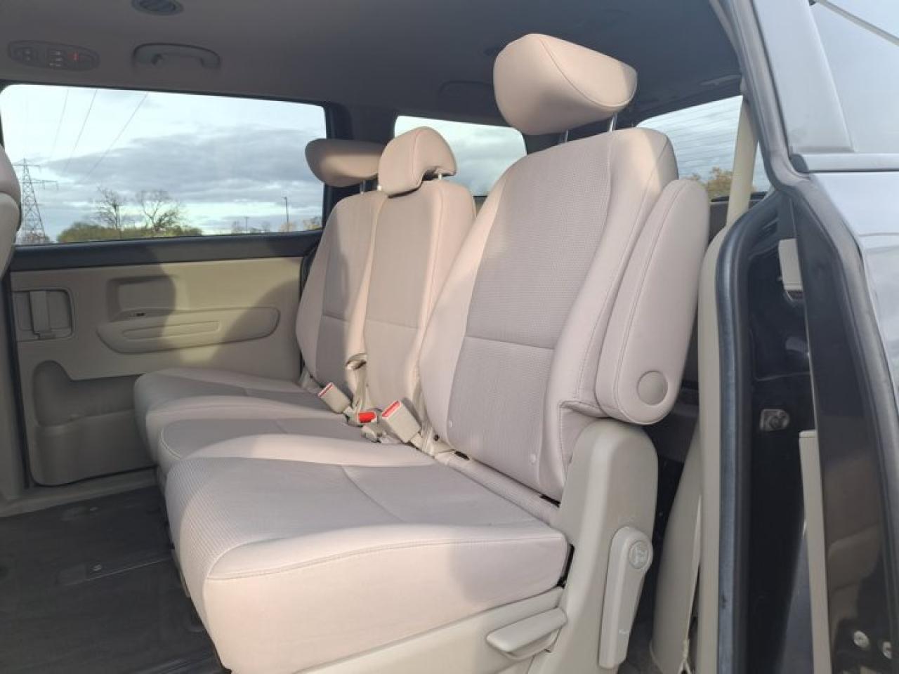 2020 Kia Sedona LX | Power Seat | Heated Wheel + Seats | CarPlay + Android | Rear Camera | and More ! Photo