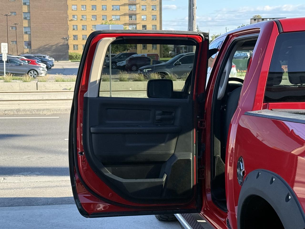 2017 RAM 1500 SLT | 5.7 V8 | FINANCE | Photo